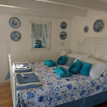 Water Castle House Kastela