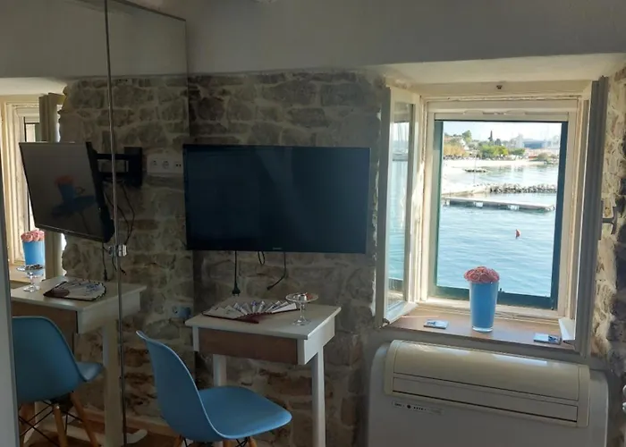 Villa Water Castle House