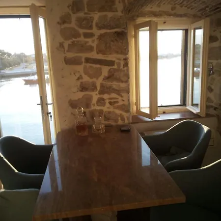 Water Castle House Kastela