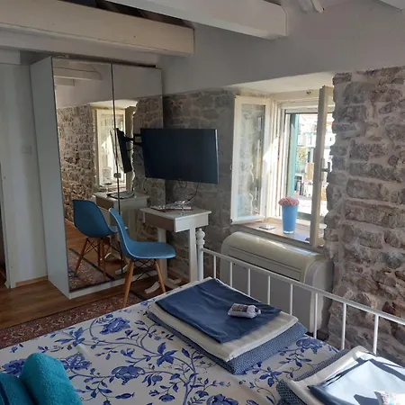 Water Castle House Vila Kastela