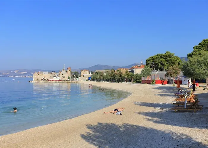 Water Castle House *