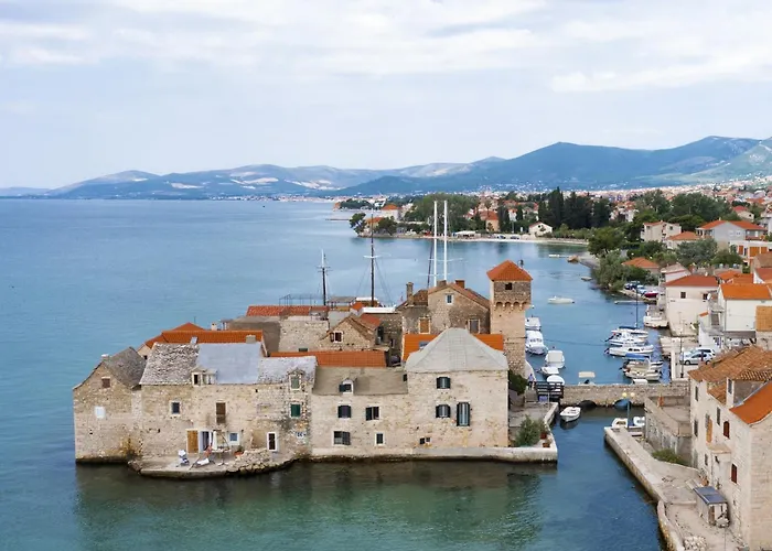 Βίλα Water Castle House Kaštela